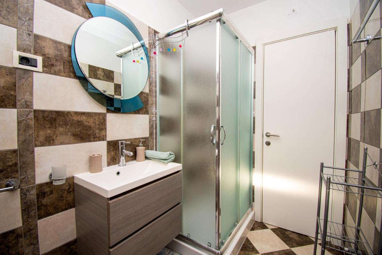 Apartments With Pool In Pula,Croatia Екстериор снимка