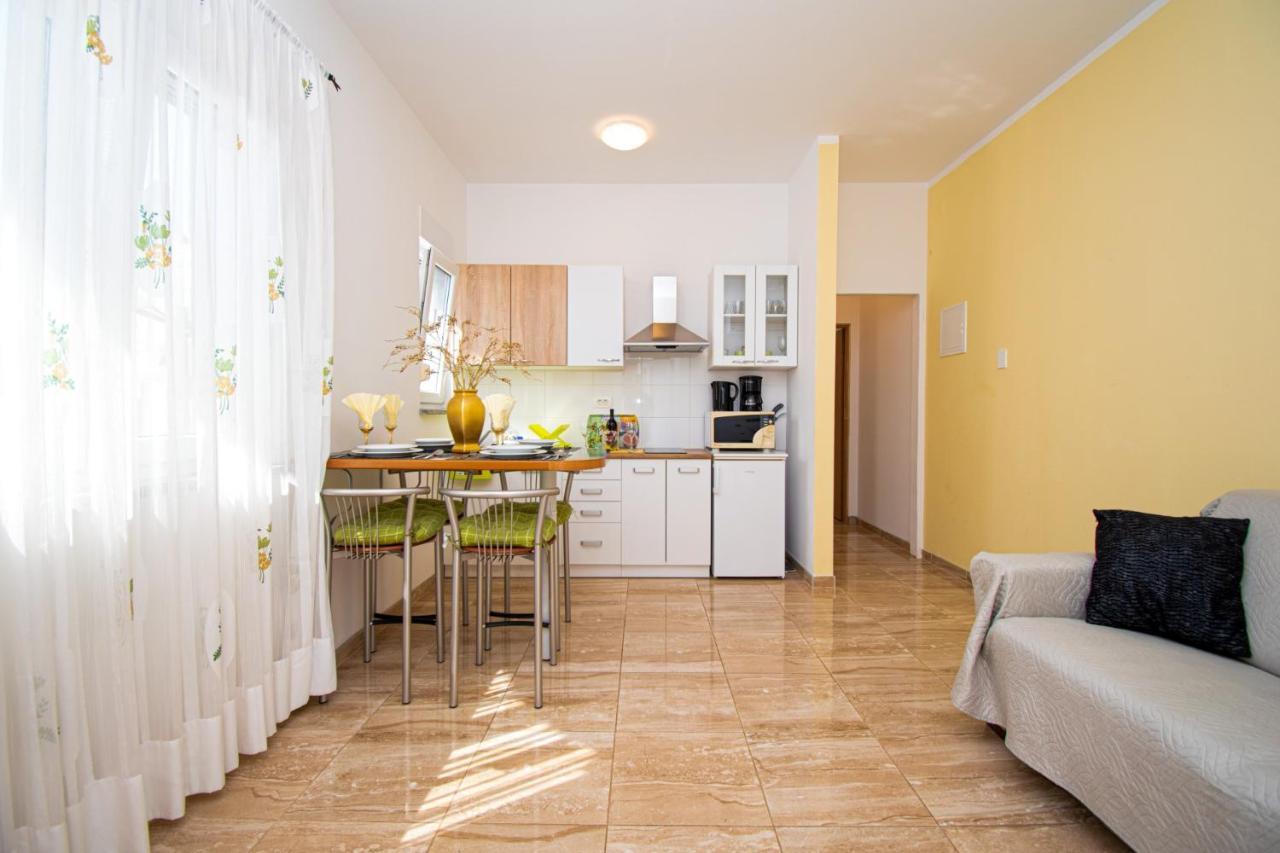 Apartments With Pool In Pula,Croatia Екстериор снимка