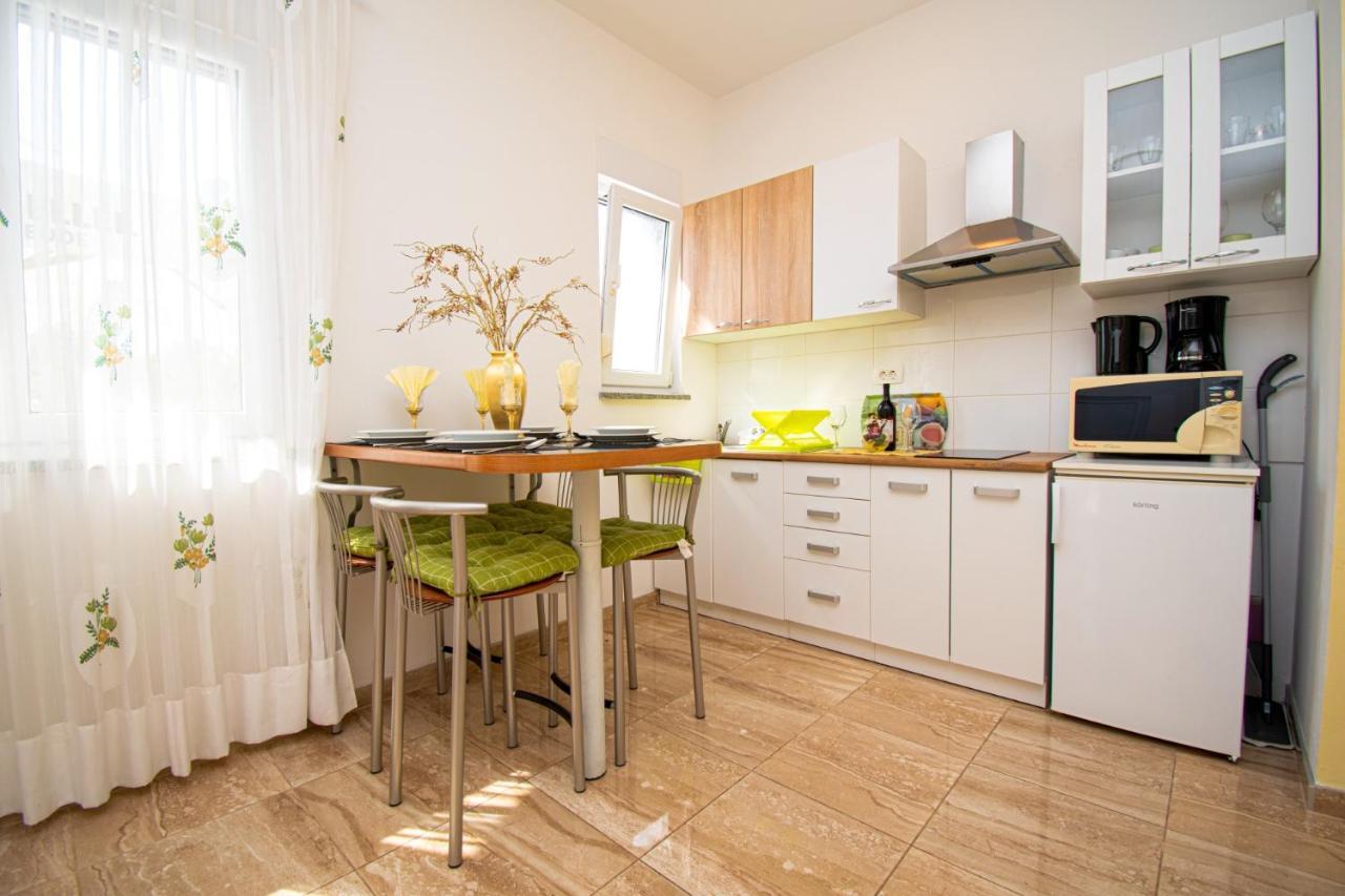 Apartments With Pool In Pula,Croatia Екстериор снимка